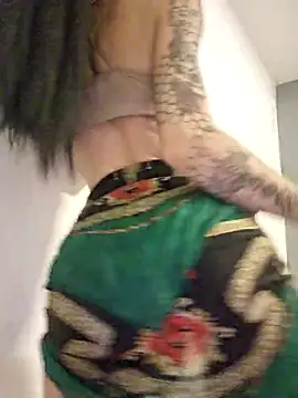 roxi katty online show from October 12, 2025, 6:12 am