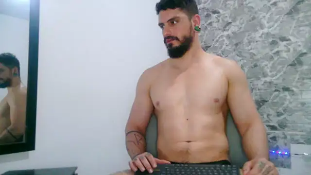 Aaron kwok28 online show from March 16, 2025, 8:11 pm