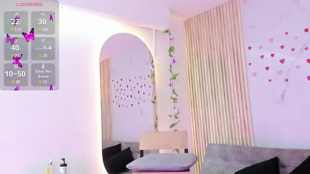 Aria montgomeri online show from March 8, 2025, 1:03 pm