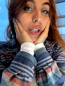 Katee Jones online show from November 12, 2025, 10:20 pm