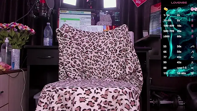 Raissa sky26 online show from November 1, 2025, 3:41 am