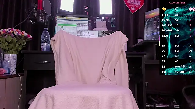 Raissa sky26 online show from December 15, 2025, 3:44 am