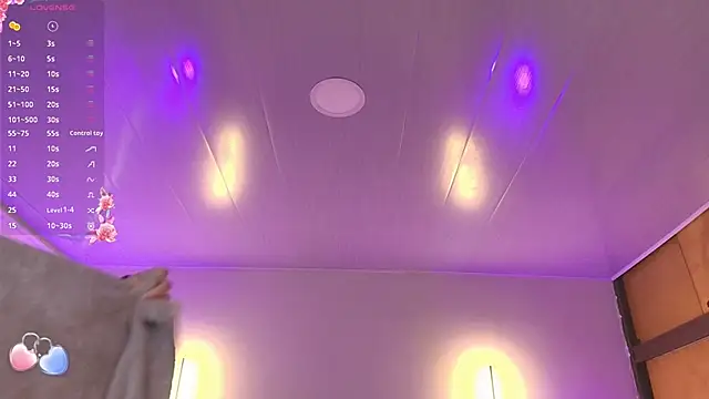  gaby2 online show from September 17, 2025, 11:23 am