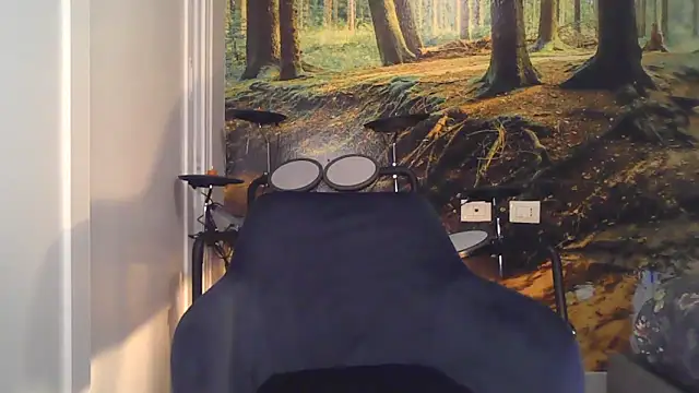 Feli blue online show from March 18, 2026, 8:28 am