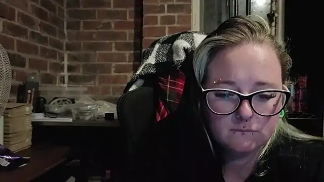 Snapshot of Bunny_Cummings chatting on May 22, 2026, 10:37 pm Bunny Cummings online show from May 22, 2026, 10:37 pm