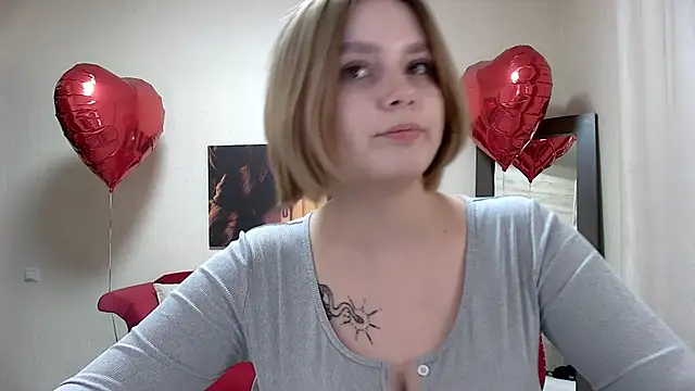 DianeMills online show from February 23, 2025, 5:18 pm