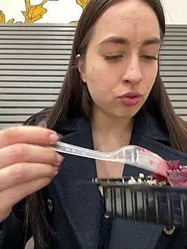 Holly Play online show from January 21, 2025, 12:18 pm