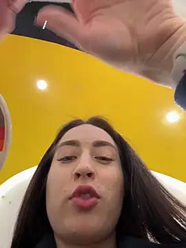 Holly Play online show from February 25, 2025, 8:03 am