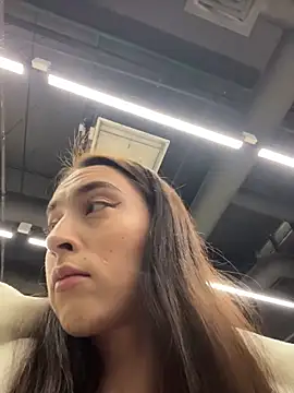 Holly Play online show from February 21, 2026, 12:06 pm