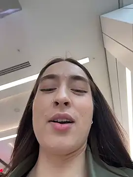 Holly Play online show from April 13, 2026, 11:59 am