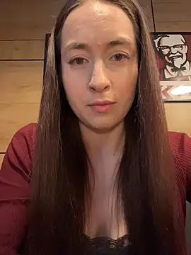 Holly Play online show from May 26, 2026, 10:00 am