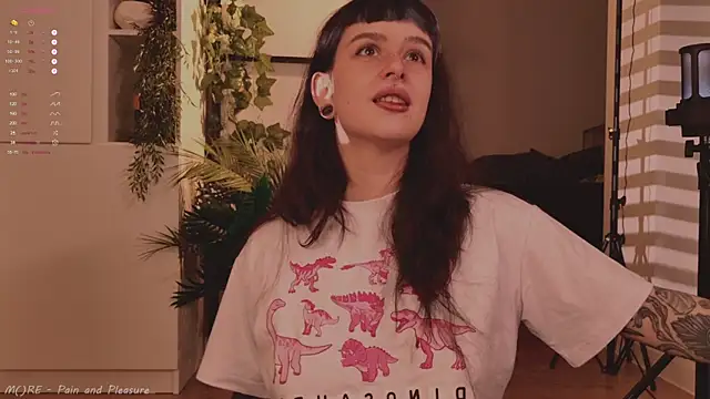 MichaellaMoon online show from September 30, 2025, 4:12 pm