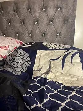 Iris lee online show from March 17, 2025, 7:26 pm