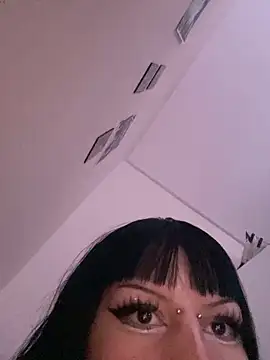 belletotosa online show from March 18, 2025, 4:04 am