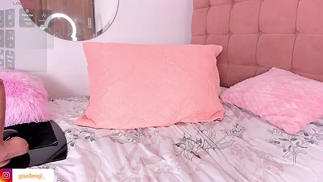 Gisellmejiaa online show from March 19, 2025, 11:47 pm