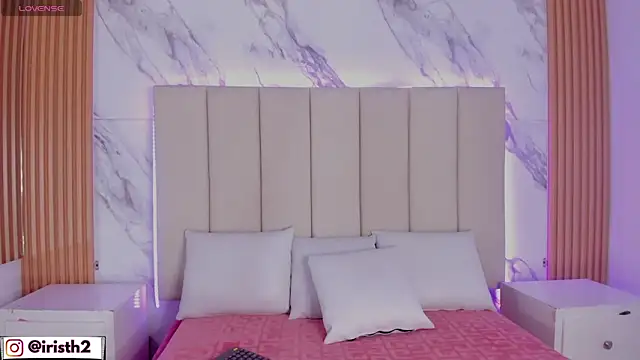 Iris Thompson  online show from January 8, 2026, 4:26 am