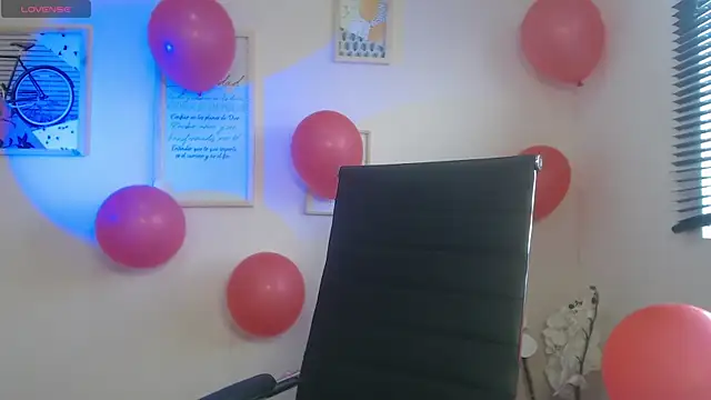 lucy diiaz online show from February 15, 2025, 4:01 pm