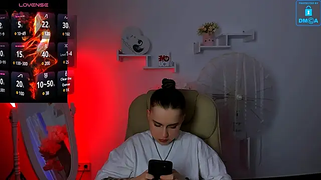 Snapshot of Dolly__Queen_ chatting on January 28, 2025, 10:23 pm Dolly Queen online show from January 28, 2025, 10:23 pm