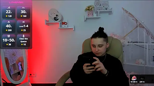 Snapshot of Dolly__Queen_ chatting on March 3, 2025, 9:26 pm Dolly Queen online show from March 3, 2025, 9:26 pm