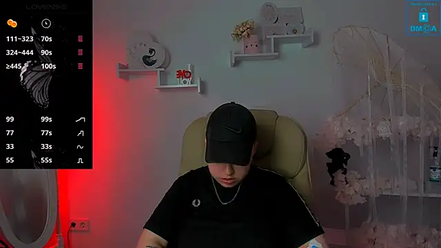 Snapshot of Dolly__Queen_ chatting on March 22, 2025, 8:15 pm Dolly Queen online show from March 22, 2025, 8:15 pm