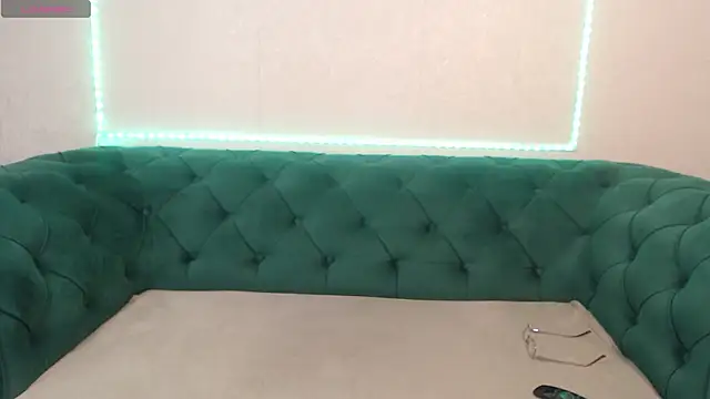 Snapshot of IvanaCharm chatting on February 23, 2025, 4:28 am IvanaCharm online show from February 23, 2025, 4:28 am