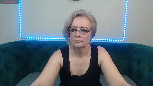 Snapshot of IvanaCharm chatting on March 13, 2025, 4:38 am IvanaCharm online show from March 13, 2025, 4:38 am