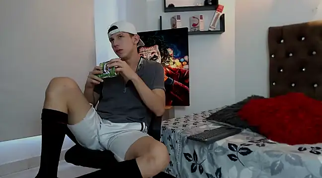 flowers18 online show from January 22, 2025, 9:32 pm