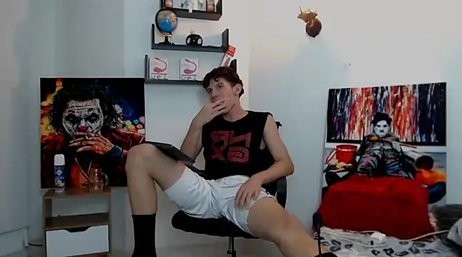 flowers18 online show from February 1, 2025, 11:48 pm