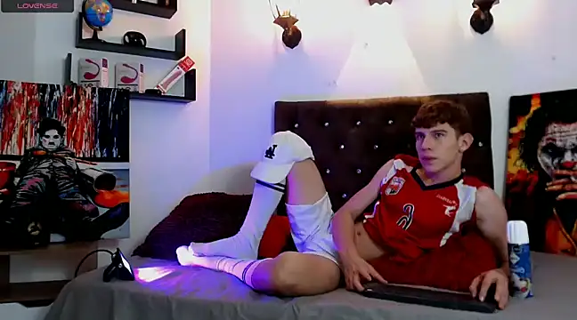 flowers18 online show from March 5, 2025, 10:10 pm