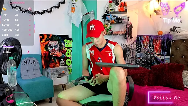 flowers18 online show from October 15, 2025, 9:37 pm