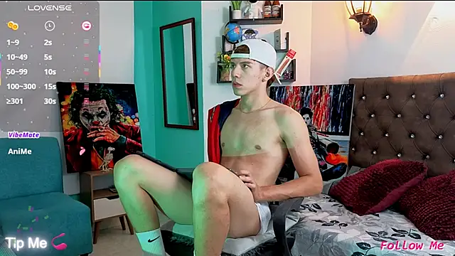 flowers18 online show from November 11, 2025, 10:54 pm