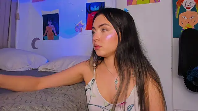 Snapshot of azumi_cutiepie_ chatting on December 16, 2024, 6:27 pm azumi cutiepie online show from December 16, 2024, 6:27 pm