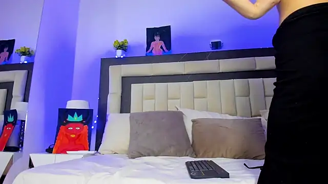 Snapshot of azumi_cutiepie_ chatting on January 19, 2025, 10:28 pm azumi cutiepie online show from January 19, 2025, 10:28 pm