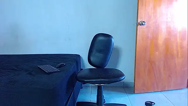 mikecoper 23 online show from February 5, 2026, 2:00 pm