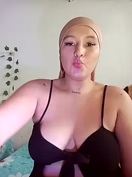 Celeste camila18 online show from October 25, 2025, 4:24 pm