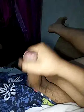 Snapshot of Whiper2024 chatting on October 30, 2025, 3:30 am Whiper2024 online show from October 30, 2025, 3:30 am