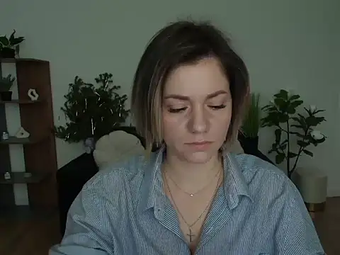 MariaSttone online show from January 7, 2025, 10:43 am