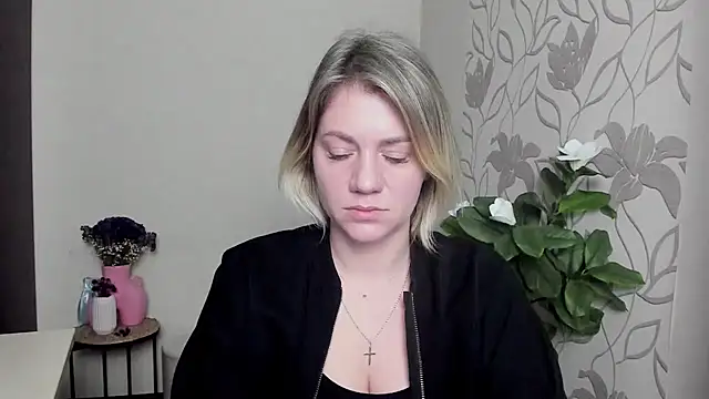 MariaSttone online show from March 11, 2025, 9:24 am