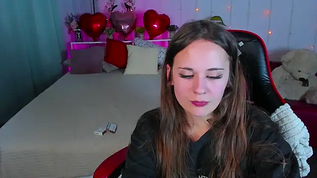 Makima lee online show from January 28, 2025, 7:42 pm