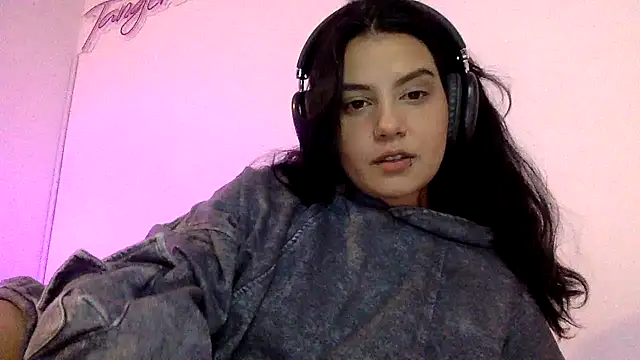 Snapshot of Mariasool chatting on December 28, 2024, 3:37 am Mariasool online show from December 28, 2024, 3:37 am