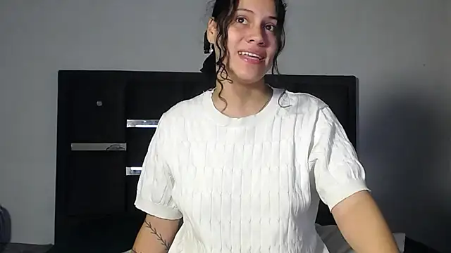 realshy-Stepsis online show from May 8, 2026, 12:43 pm