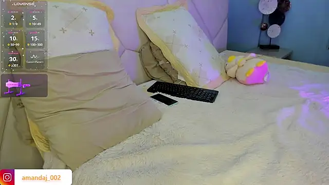 amandaaJones  online show from June 3, 2026, 4:56 pm