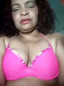 Snapshot of _violetta_- chatting on February 21, 2025, 12:49 am  violetta - online show from February 21, 2025, 12:49 am
