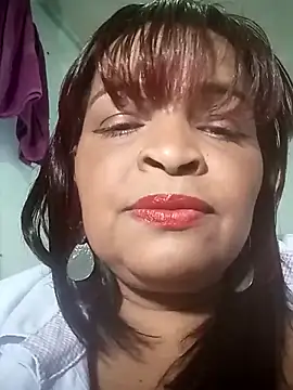 Snapshot of _violetta_- chatting on February 22, 2025, 10:20 pm  violetta - online show from February 22, 2025, 10:20 pm