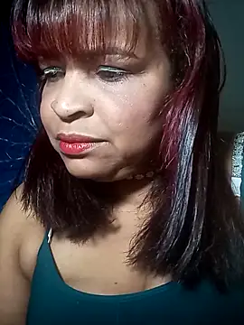 Snapshot of _violetta_- chatting on February 23, 2025, 2:57 pm  violetta - online show from February 23, 2025, 2:57 pm