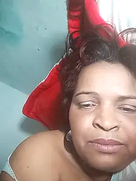 Snapshot of _violetta_- chatting on February 24, 2025, 3:12 am  violetta - online show from February 24, 2025, 3:12 am