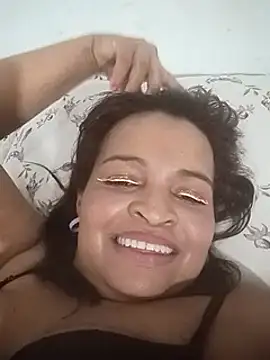 Snapshot of _violetta_- chatting on February 28, 2025, 12:10 am  violetta - online show from February 28, 2025, 12:10 am