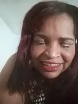 Snapshot of _violetta_- chatting on March 1, 2025, 12:17 am  violetta - online show from March 1, 2025, 12:17 am