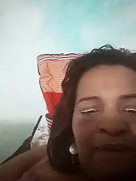 Snapshot of _violetta_- chatting on March 3, 2025, 3:41 am  violetta - online show from March 3, 2025, 3:41 am