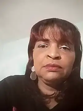 Snapshot of _violetta_- chatting on March 4, 2025, 8:38 pm  violetta - online show from March 4, 2025, 8:38 pm
